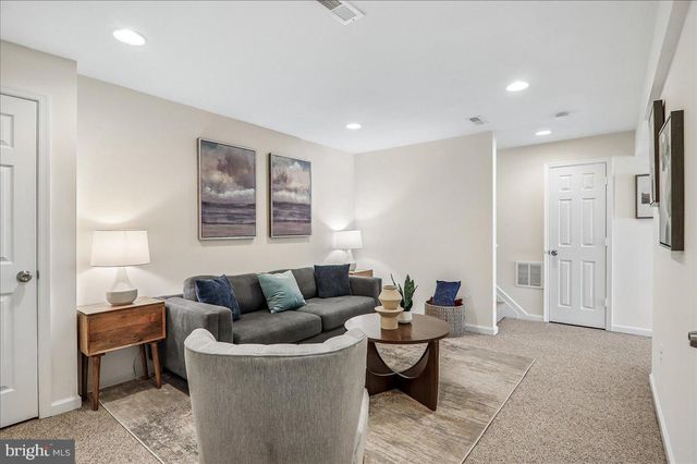 9235 HUMMINGBIRD TER, Gaithersburg, MD 20879