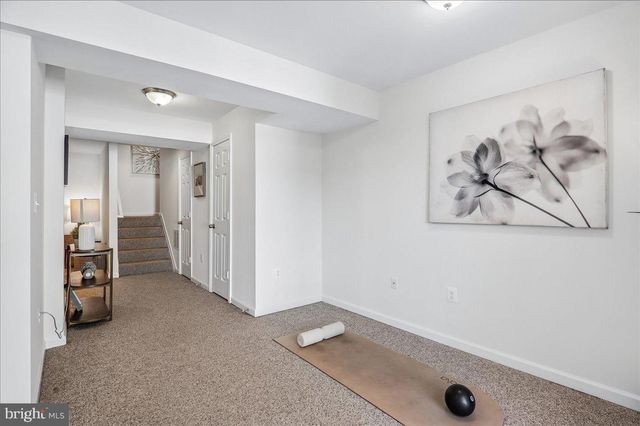 9235 HUMMINGBIRD TER, Gaithersburg, MD 20879