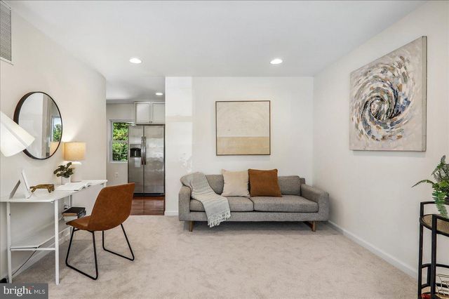 9235 HUMMINGBIRD TER, Gaithersburg, MD 20879