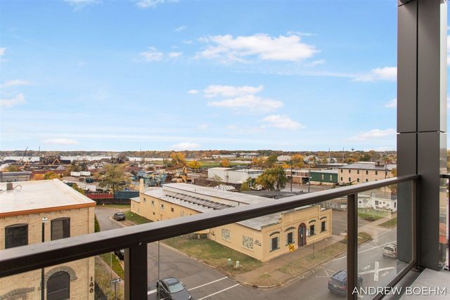 159 S River Avenue 305, Holland, MI 49423