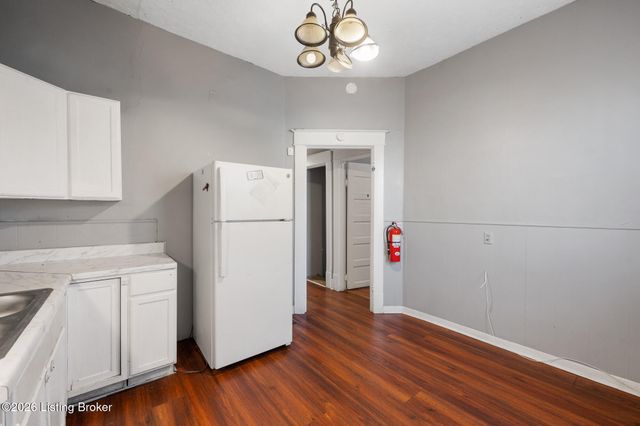 2219 W Oak St, Louisville, KY 40210