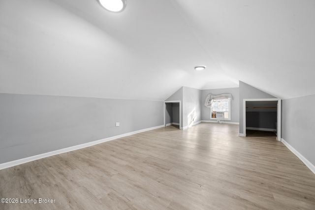 2219 W Oak St, Louisville, KY 40210