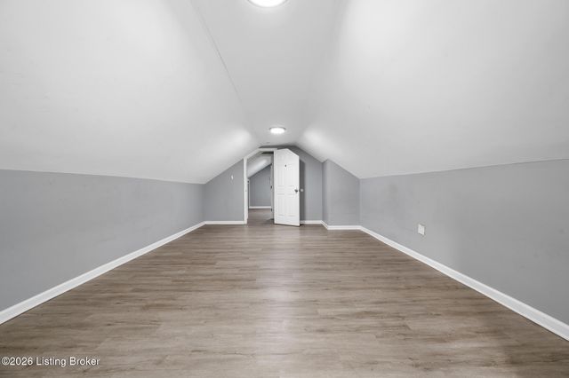 2219 W Oak St, Louisville, KY 40210