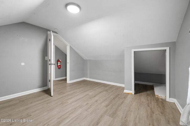 2219 W Oak St, Louisville, KY 40210