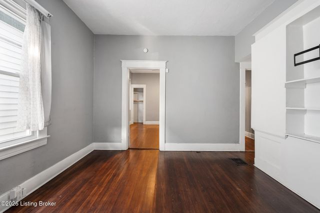 2219 W Oak St, Louisville, KY 40210