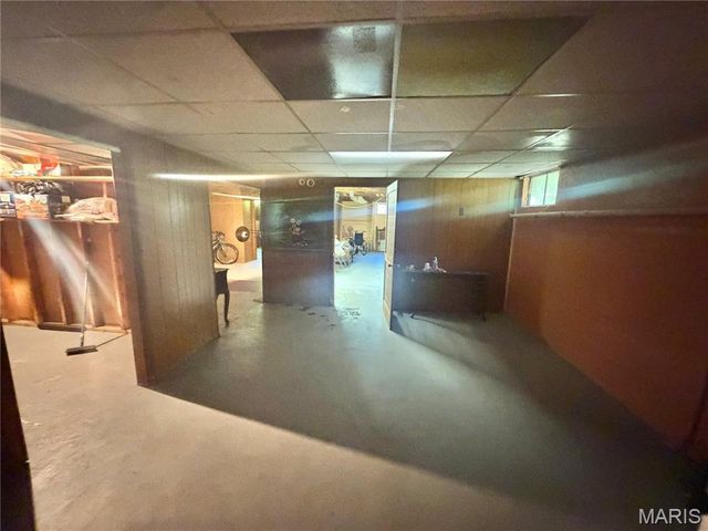 7012 N Hanley Road, Hazelwood, MO 63042