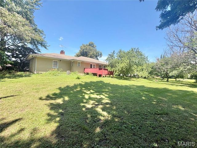 7012 N Hanley Road, Hazelwood, MO 63042
