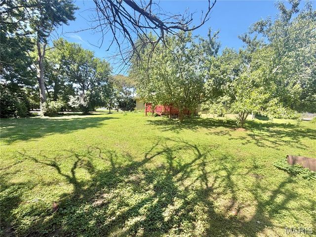 7012 N Hanley Road, Hazelwood, MO 63042