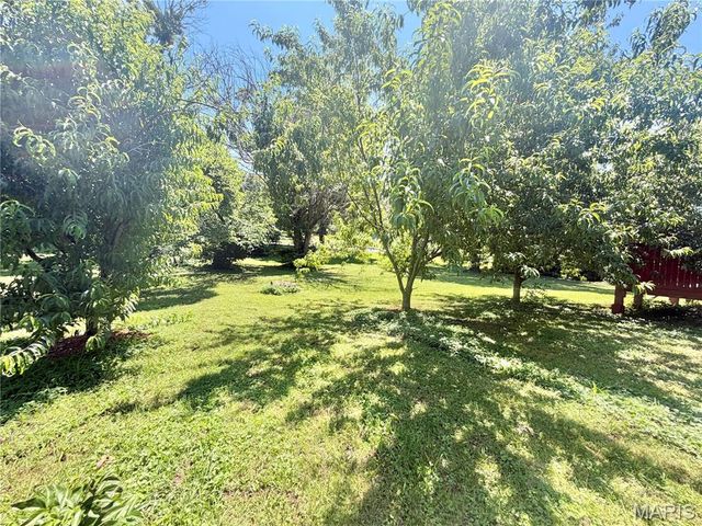 7012 N Hanley Road, Hazelwood, MO 63042
