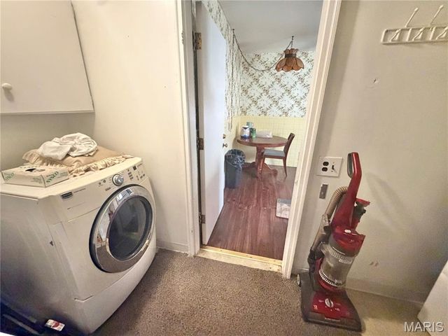 7012 N Hanley Road, Hazelwood, MO 63042