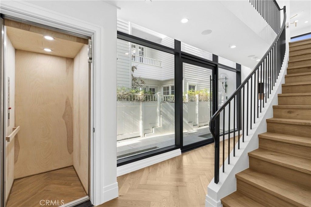 Image 16 of property listing at 113 Grand Canal, Newport Beach, CA 92662