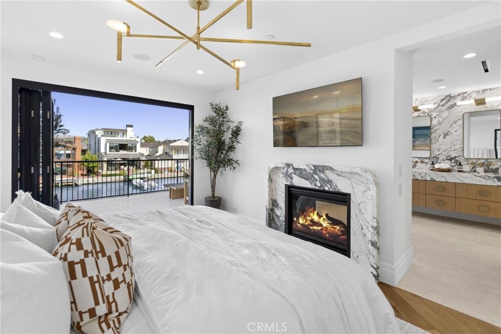 Image 18 of property listing at 113 Grand Canal, Newport Beach, CA 92662