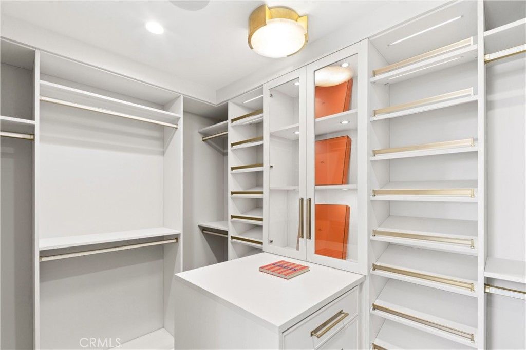 Image 25 of property listing at 113 Grand Canal, Newport Beach, CA 92662