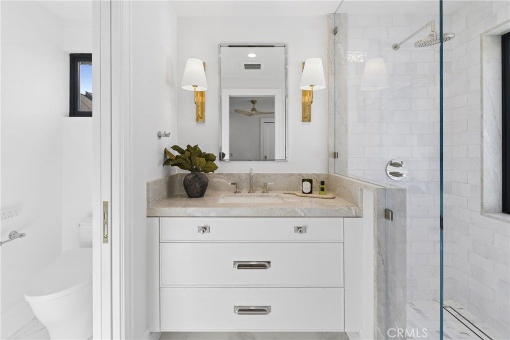 Image 31 of property listing at 113 Grand Canal, Newport Beach, CA 92662