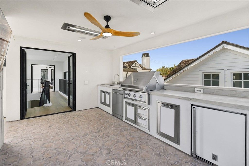 Image 33 of property listing at 113 Grand Canal, Newport Beach, CA 92662
