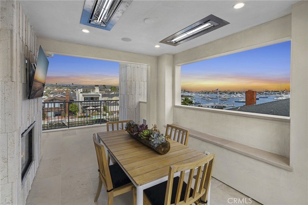 Image 37 of property listing at 113 Grand Canal, Newport Beach, CA 92662