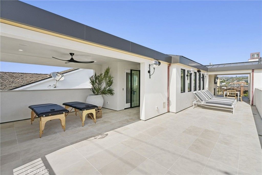 Image 38 of property listing at 113 Grand Canal, Newport Beach, CA 92662