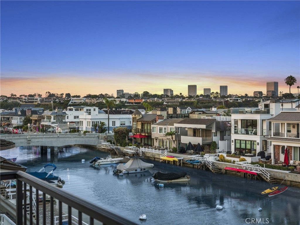 Image 46 of property listing at 113 Grand Canal, Newport Beach, CA 92662