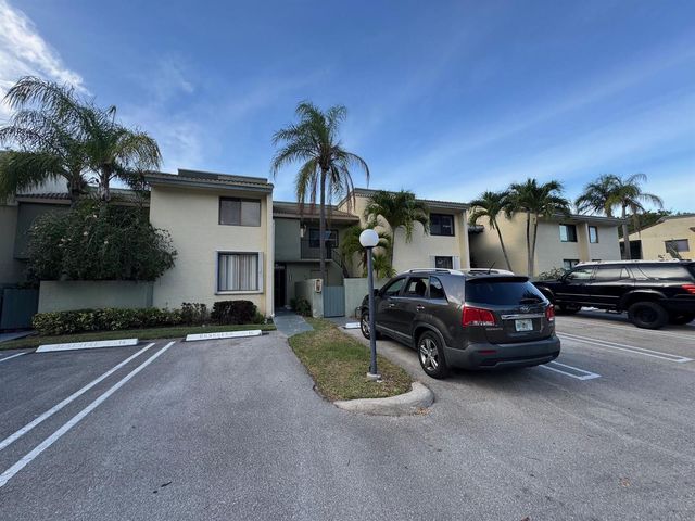 9552 SW 1ST Court 3-F, Coral Springs, FL 33071