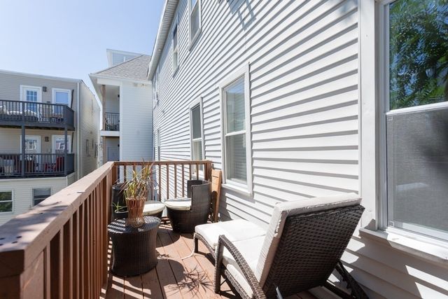 5 Everett Ct Apt 2B, Boston, MA 02128