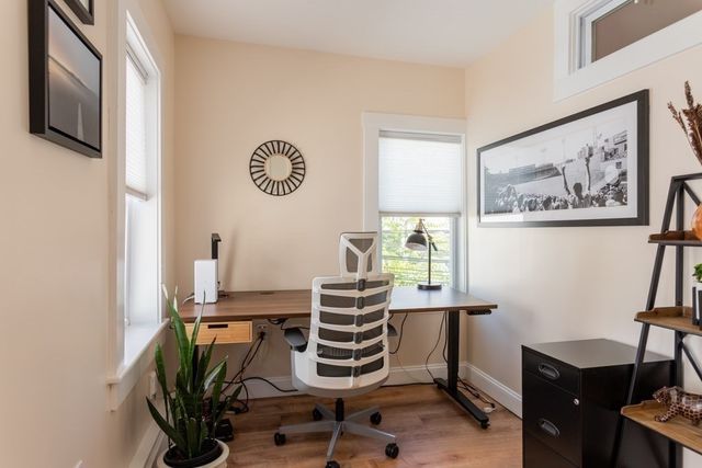 5 Everett Ct Apt 2B, Boston, MA 02128