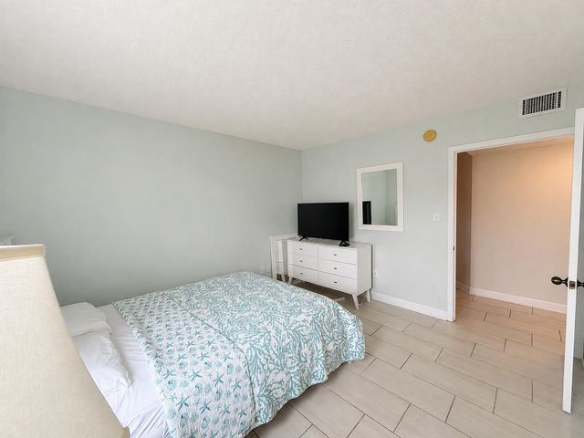 501 S Ocean Blvd Unit 806, North Myrtle Beach, SC 29582
