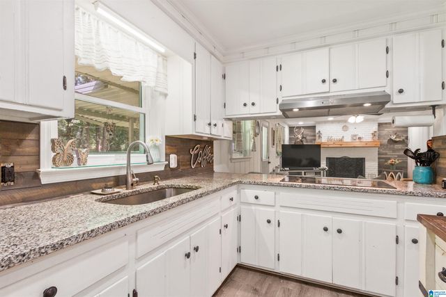 5602 N HIGHWAY 69, Northport, AL 35473