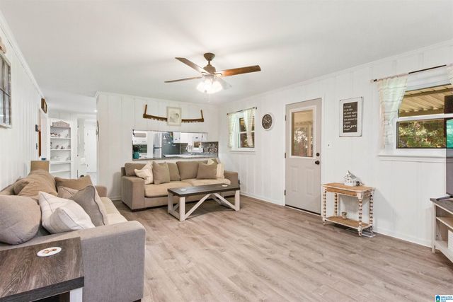 5602 N HIGHWAY 69, Northport, AL 35473