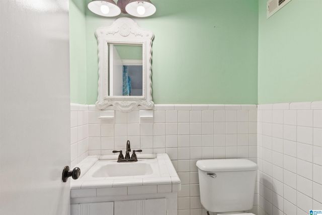 5602 N HIGHWAY 69, Northport, AL 35473