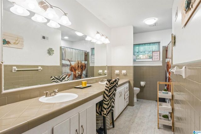 5602 N HIGHWAY 69, Northport, AL 35473