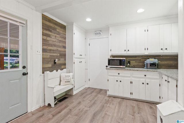 5602 N HIGHWAY 69, Northport, AL 35473