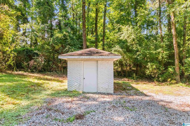 5602 N HIGHWAY 69, Northport, AL 35473