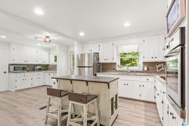 5602 N HIGHWAY 69, Northport, AL 35473