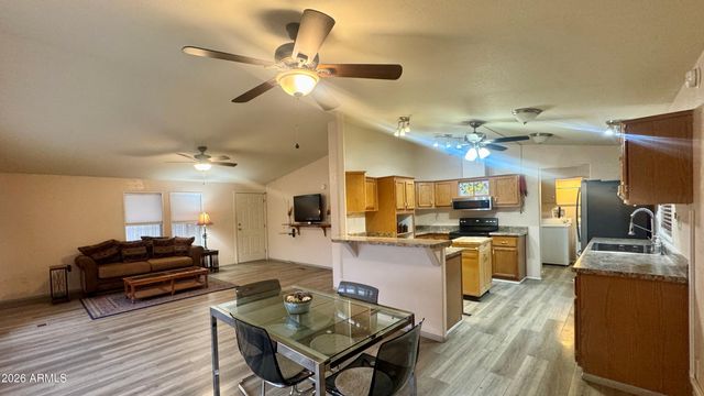 3700 S TOMAHAWK Road 95, Apache Junction, AZ 85119