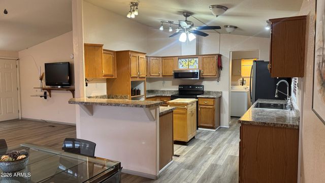 3700 S TOMAHAWK Road 95, Apache Junction, AZ 85119