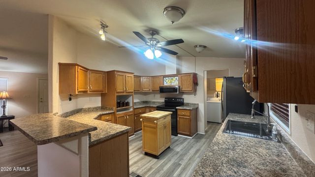 3700 S TOMAHAWK Road 95, Apache Junction, AZ 85119
