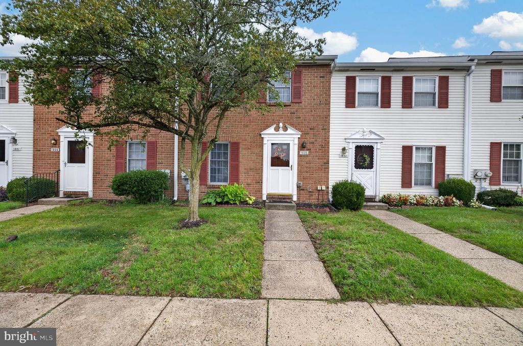 1805 PENNLAND CT, LANSDALE, PA 19446 — exterior