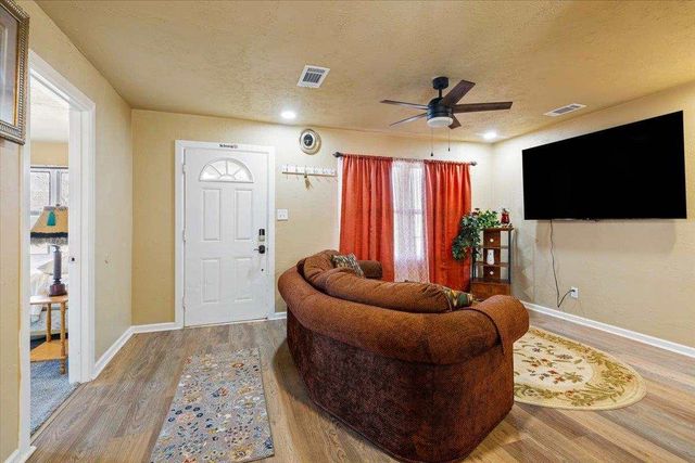 1404 SW C Ave, Lawton, OK 73501