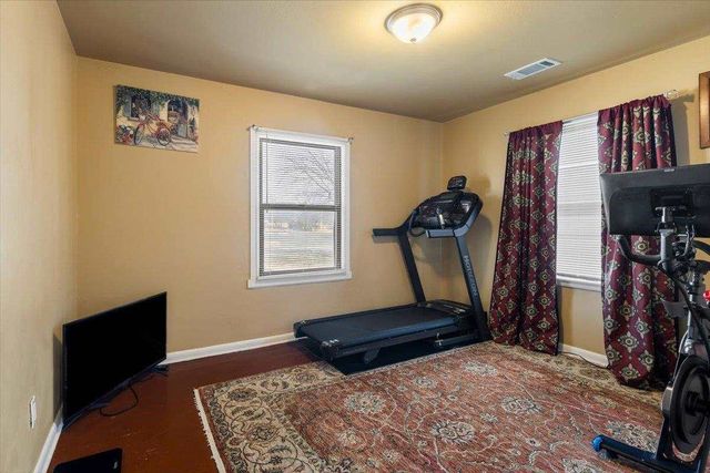 1404 SW C Ave, Lawton, OK 73501