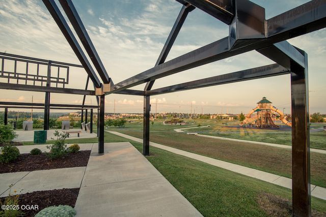 1309 E Valley Street, Joplin, MO 64801