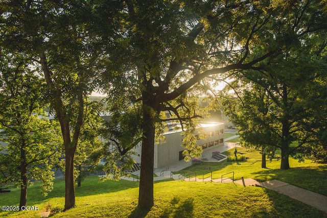 1309 E Valley Street, Joplin, MO 64801