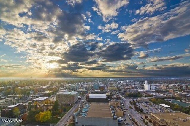 1309 E Valley Street, Joplin, MO 64801