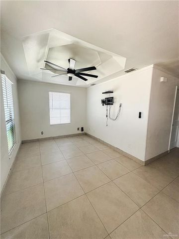 905 W Green Jay Avenue, Pharr, TX 78577
