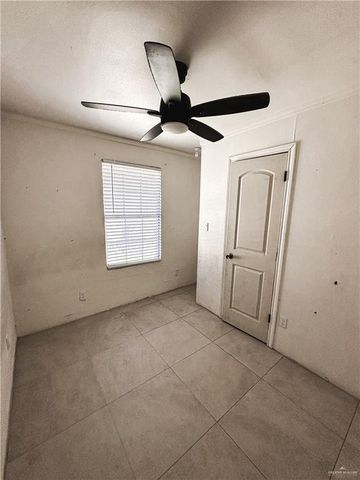 905 W Green Jay Avenue, Pharr, TX 78577