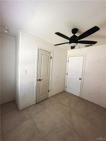 905 W Green Jay Avenue, Pharr, TX 78577