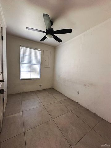 905 W Green Jay Avenue, Pharr, TX 78577