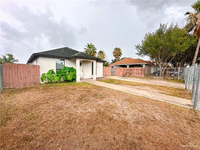905 W Green Jay Avenue, Pharr, TX 78577