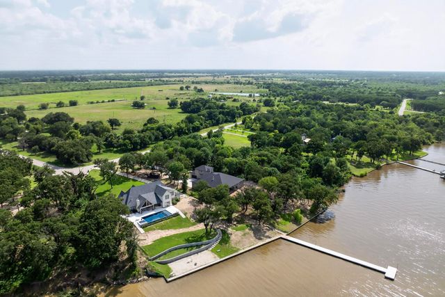 8743 Southern Shore Court, Kemp, TX 75143