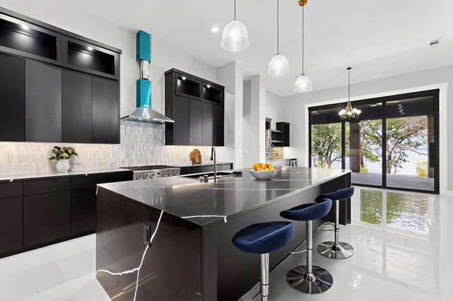 8743 Southern Shore Court, Kemp, TX 75143