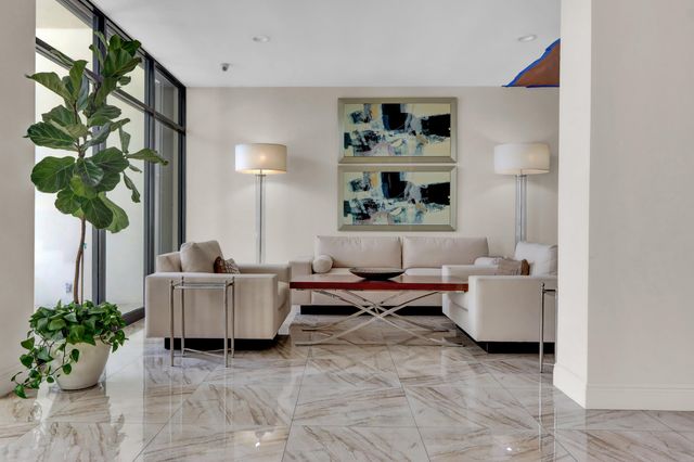2000 Presidential Way 504, West Palm Beach, FL 33401